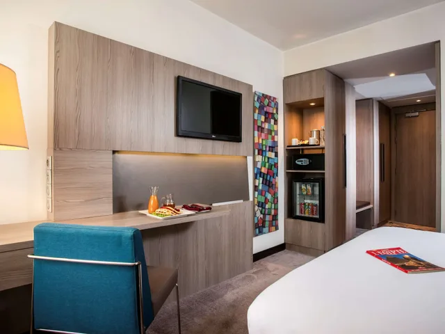 Superior, Double Bed, Pool Side، Novotel Cairo Airport 8/10
