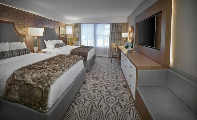 غرفة ديلوكس بسريرين كوين، Sun Peaks Grand Hotel Conference Centre 1/2