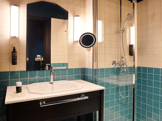 غرفة كلاسيكية بسرير كوين، Square Lodge Hotel La Roche sur Yon - Handwritten Collection 5/5