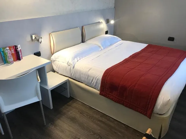 غرفة مفردة بسرير فردي، Bis Hotel Varese (ex ibis Styles Varese) 1/3