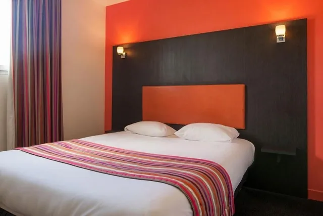 غرفة قياسية بسرير مزدوج، Hotel the Originals La Souterraine Alexia 5/10