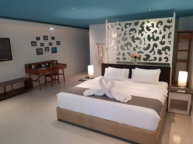 Suite, King Bed, Sea View, Boracay Ocean Club Beach Resort 1/1
