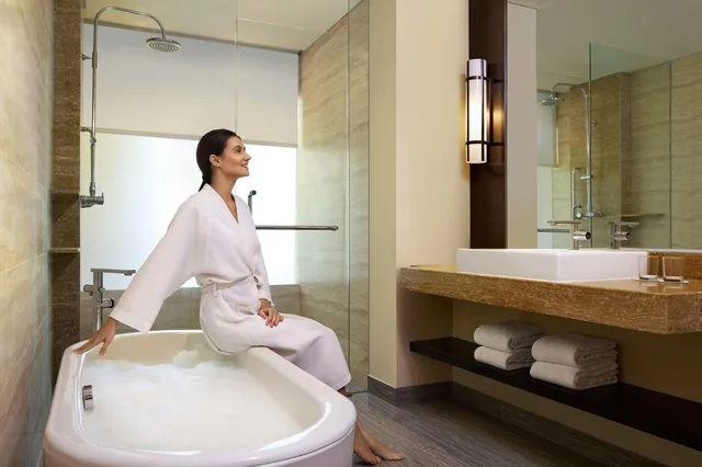 غرفة ديلوكس بإطلالة على المسبح، The Westin Resort Nusa Dua Bali 8/8