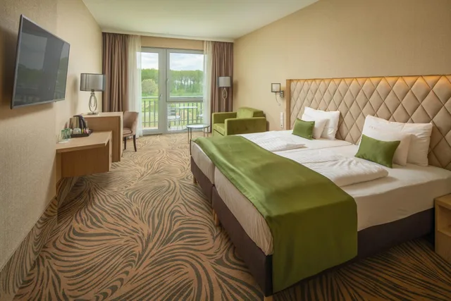 Superior, Double Bed, Golf Course View، Greenfield Hotel Golf And Spa 2/4