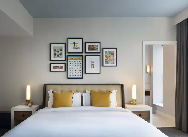 جناح بسرير فردي بإطلالة على المدينة بغرفة نوم واحدة، The Kimpton Schofield Hotel 1/3