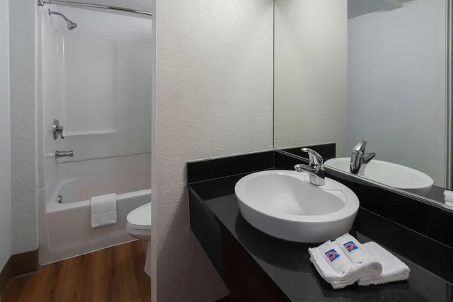 غرفة ديلوكس بسريرين مزدوجين، Motel6 Carpinteria CA Santa Barbara South 5/9