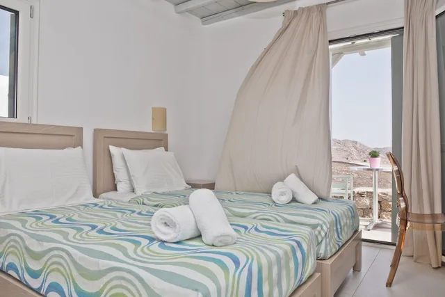 استوديو بسريرين منفصلين بإطلالة على البحر، NIRIIDES LUXURY HOMES 2/5