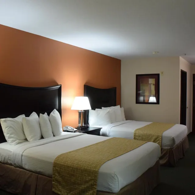 غرفة بسريرين كوين، Travelodge Suites By Wyndham Newberg 7/10