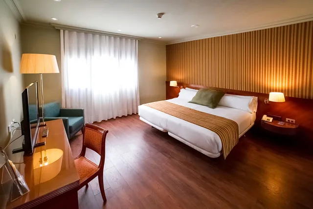 Junior Suite, King Bed, Hotel Torremangana 1/2