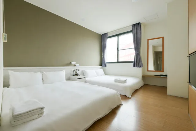 غرفة ديلوكس رباعية، Raise Hotel Taichung 2/2