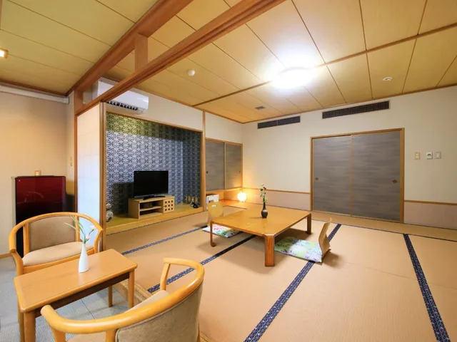 Japanese, Yutorelo Beppu 1/3