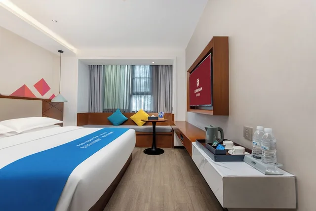 Superior, Queen Bed, City View, Light Housekeeping، Borrman Hotel (Guangzhou South Hospital Meihuayuan Metro Station) 3/8