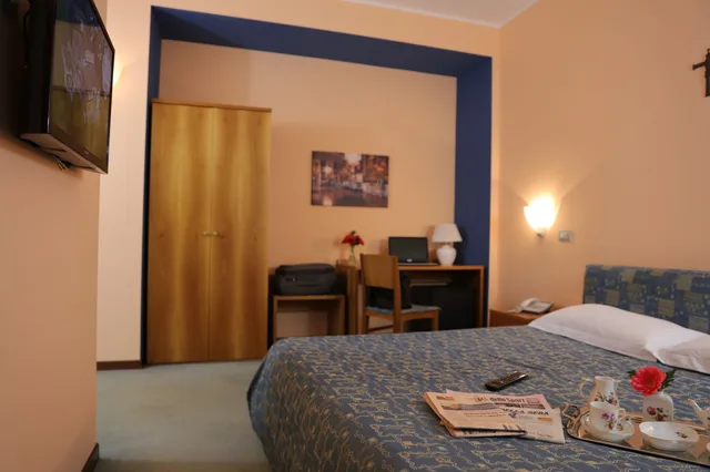غرفة قياسية بسرير كوين، Villa Cagnola 1/10
