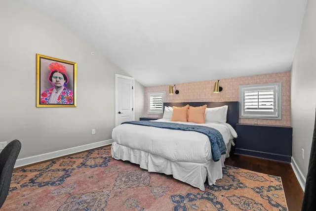 Anthony, Deluxe, Single, King Bed، Germantown Inn 2/10