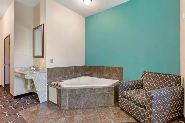 جناح بسرير كينج بجاكوزي لذوي الإعاقة، Best Western Sonora Inn & Suites 5/5