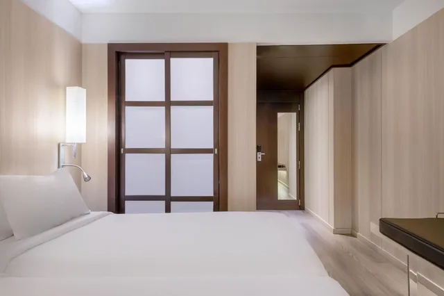 غرفة بسرير كوين، Ac Hotel Cordoba By Marriott 2/4