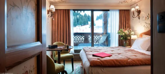Slope, Superior, with View, Balcony, Hotel de la Loze 2/6