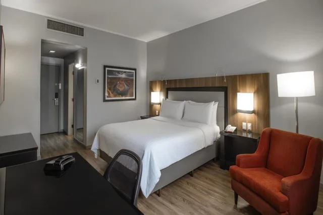 Deluxe, King Bed, Sao Paulo Airport Marriott Hotel 5/10