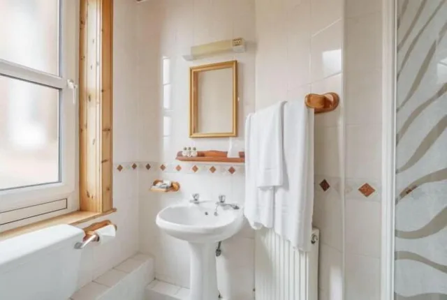 جناح بسرير مزدوج وسريرين منفصلين، The Brae Guest House B B 2/3