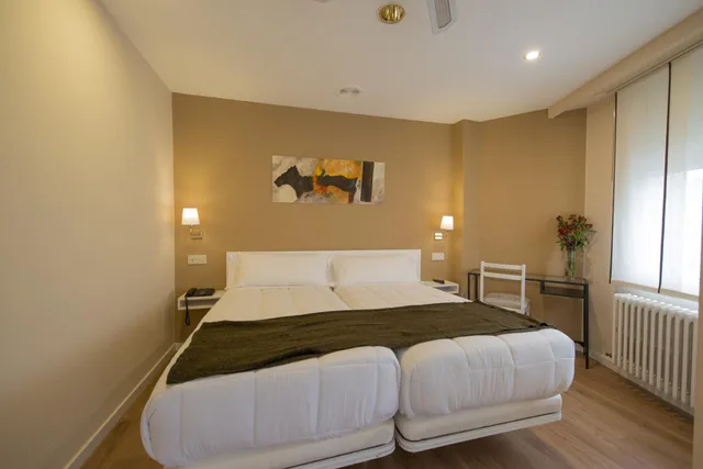 غرفة بسريرين منفصلين بشرفة، Hotel Mino 2/6