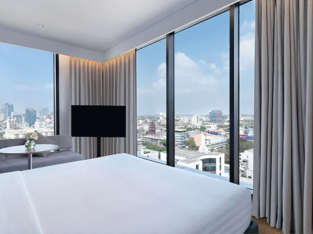 غرفة ديلوكس بسرير كينج، Novotel Phnom Penh BKK 1 9/10