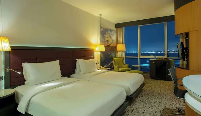 Deluxe, Twin Beds, Sea View, Bathtub, Doubletree By Hilton Hotel Istanbul - Moda 4/10