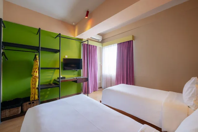 Dash, 2 Bedrooms, Deluxe, Viva Dash Hotel Seminyak 2/10