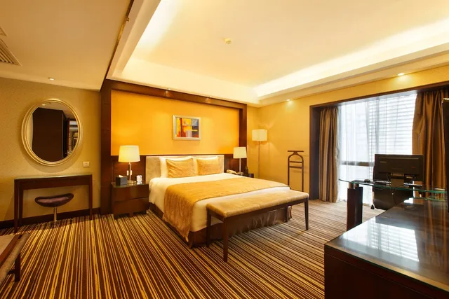 Suite, King Bed, Leeden Hotel Guangzhou 3/7