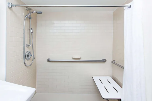 جناح بسرير كوين بغرفة نوم واحدة لذوي الإعاقة، Sonesta Simply Suites Detroit Troy 6/6