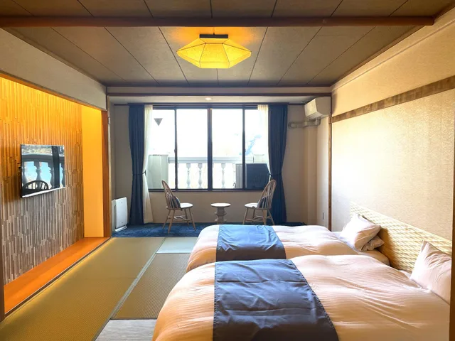 غرفة يابانية بسريرين منفصلين بإطلالة على البحيرة بأرضية تاتامي، Ashiwada Hotel 1/1