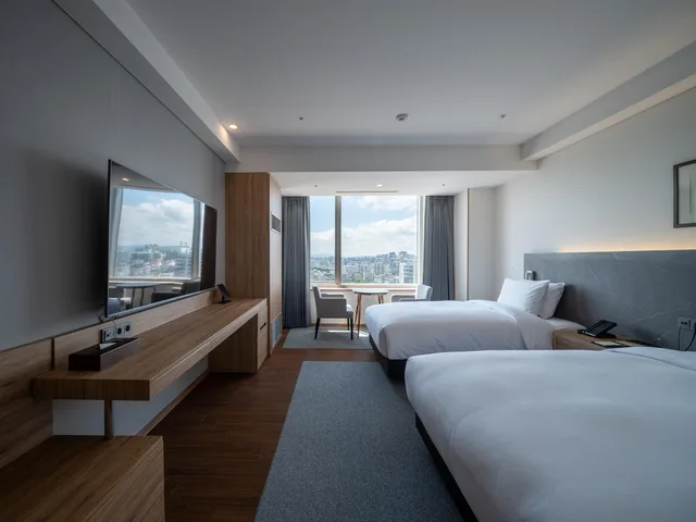 Oasis, Urban, Deluxe, Family, Twin Beds، Enford Hotel 1/1