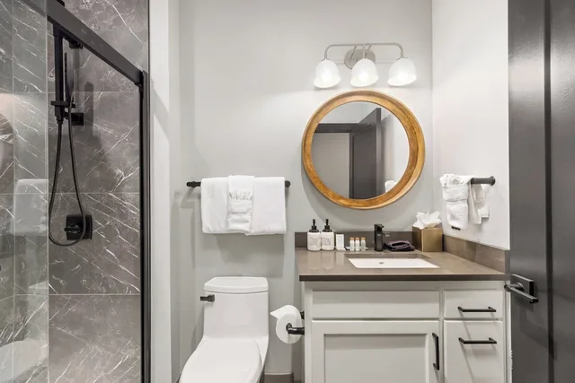 غرفة قياسية بسرير فردي، Indigo Silverthorne 7/10