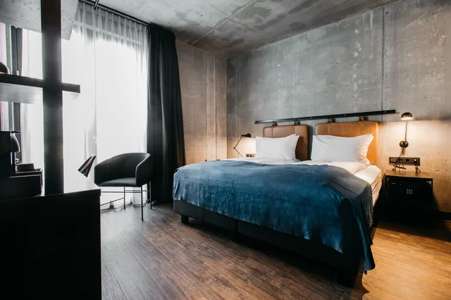 Urban, Queen Bed, Sauna، Exeter Hotel 10/10