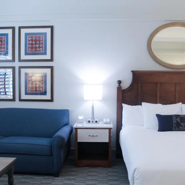 غرفة بسرير كينج، Carlisle Inn 2/6