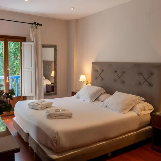 Castle, Double Bed, Mountain View، Don Juan de Austria 1/9