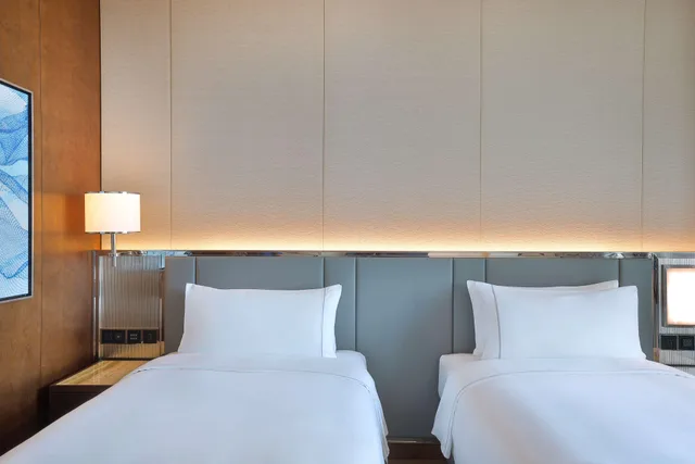 Deluxe, Twin Beds, Side Sea View، شانغريلا جدة(Shangri-La Jeddah) 3/4