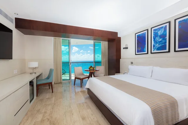 Altitude, Master, Suite, King Bed، Altitude By Krystal Grand Punta Cancun All Inclusive 6/10
