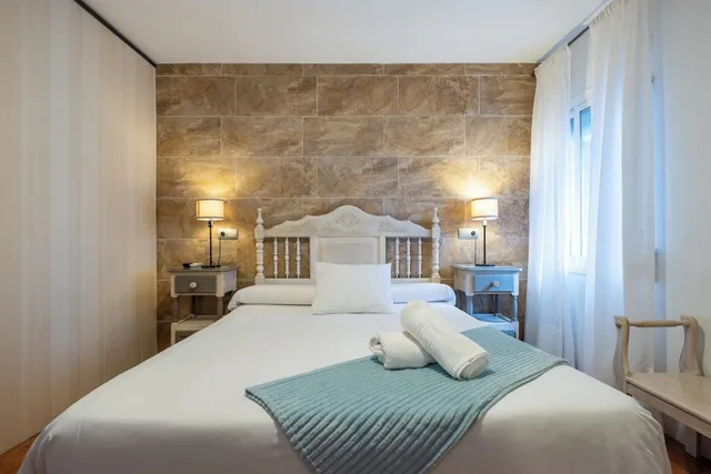 Standard, Queen Bed, El Nogal 6/10