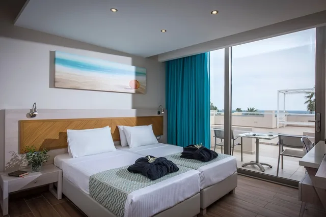 Connecting, Superior, Suite, 1 Queen and 4 Single Beds, Two Story، Royal and Imperial Belvedere 3/7