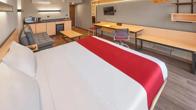 Guest Room, Superior, King Bed, Sofa, City Express by Marriott Tampico Altamira 3/5