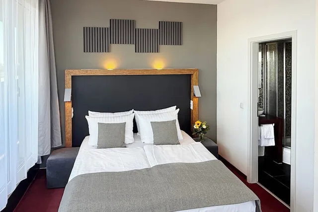 غرفة بسرير كوين، Hotel Aviva Neue Messe 2/8