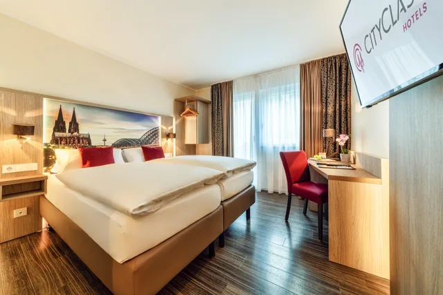 Comfort, Double Bed, Cityclass Caprice Am Dom 1/6