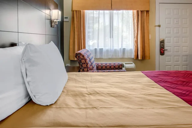 غرفة قياسية بسريرين مزدوجين، Econo Lodge Freeport - Brunswick Area 2/6