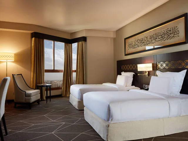 غرفة ديلوكس بسرير كينج بإطلالة، زمزم بولمان المدينة(PULLMAN ZAMZAM MADINA) 3/9