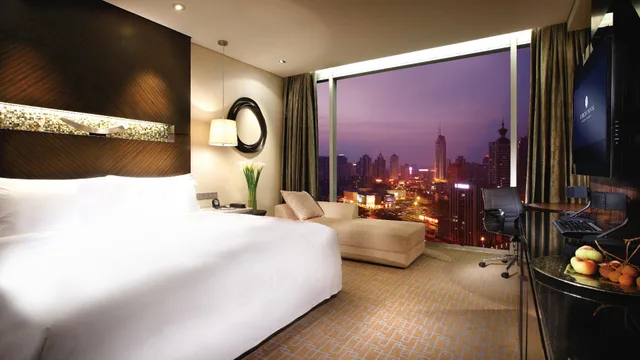 غرفة بريميوم، INTERCONTINENTAL QINGDAO 2/5