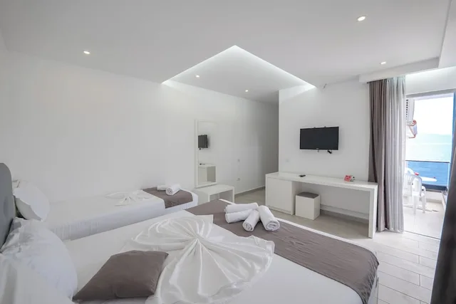 غرفة ثلاثية بشرفة، Vila Era Beach 5/9