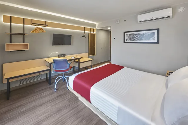 غرفة بسرير كوين، City Express Plus by Marriott Ciudad de Mexico Mundo E 1/10