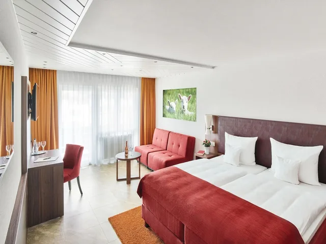 غرفة بريميوم سوبيريور بسرير مزدوج مع أريكة، Hotel Restaurant Lamm 2/6