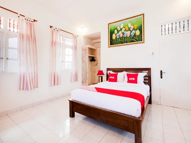 غرفة قياسية عائلية، OYO 4003 Ceria Guesthouse Seminyak 3/8