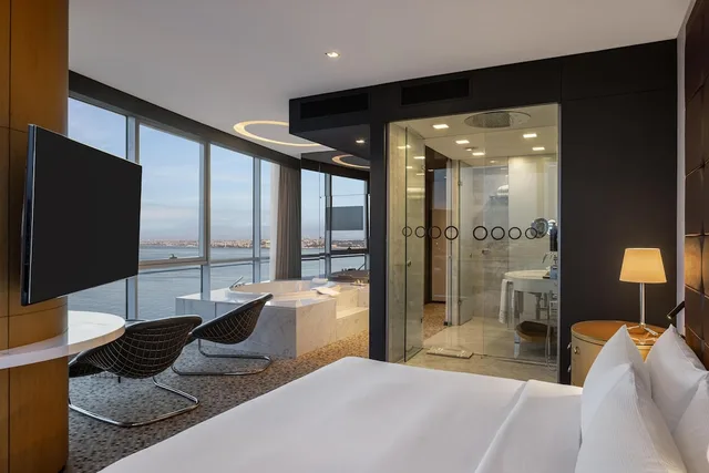 Presidential, Suite, 2 King Beds, Sea View, Kitchenette, Doubletree By Hilton Hotel Istanbul - Moda 2/6